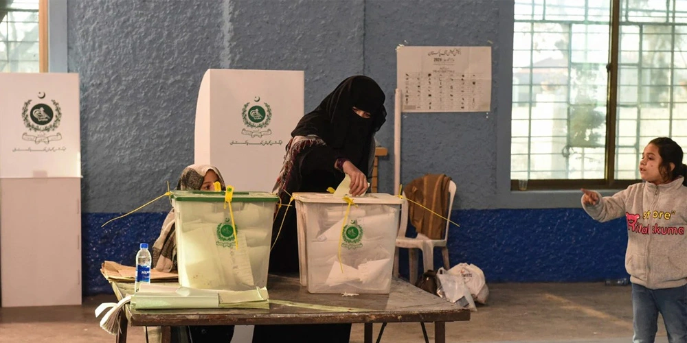 Pakistan Official Takes Back Claims of Rigging Election